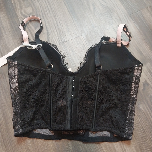 Victoria Secret Bra - Picture 4 of 5